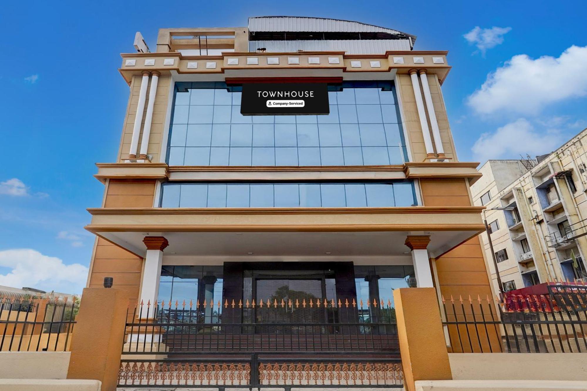 Hotel Super Townhouse Koyambedu Madrás Exterior foto