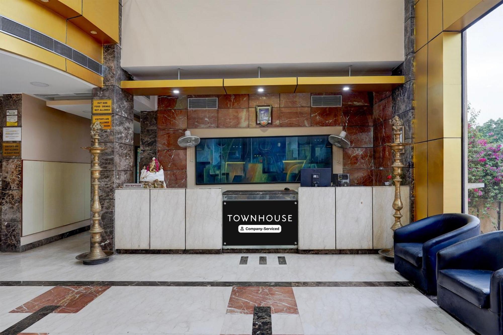 Hotel Super Townhouse Koyambedu Madrás Exterior foto
