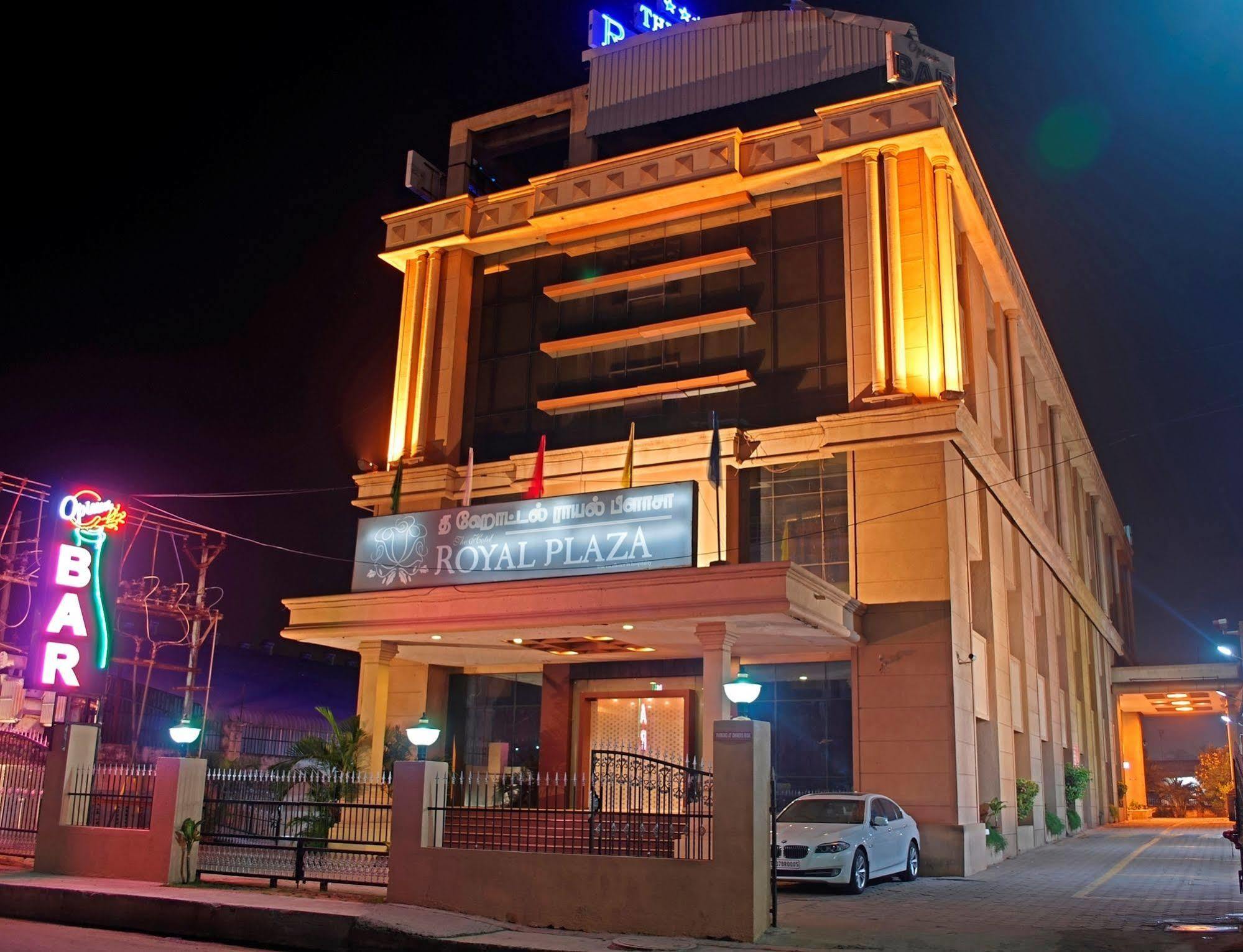 Hotel Super Townhouse Koyambedu Madrás Exterior foto